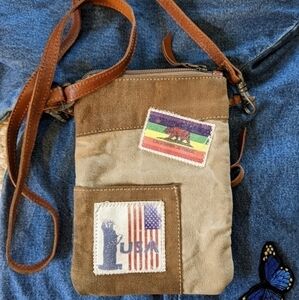 Chloe & Lex USA And California Crossbody Bag With Leather Strap